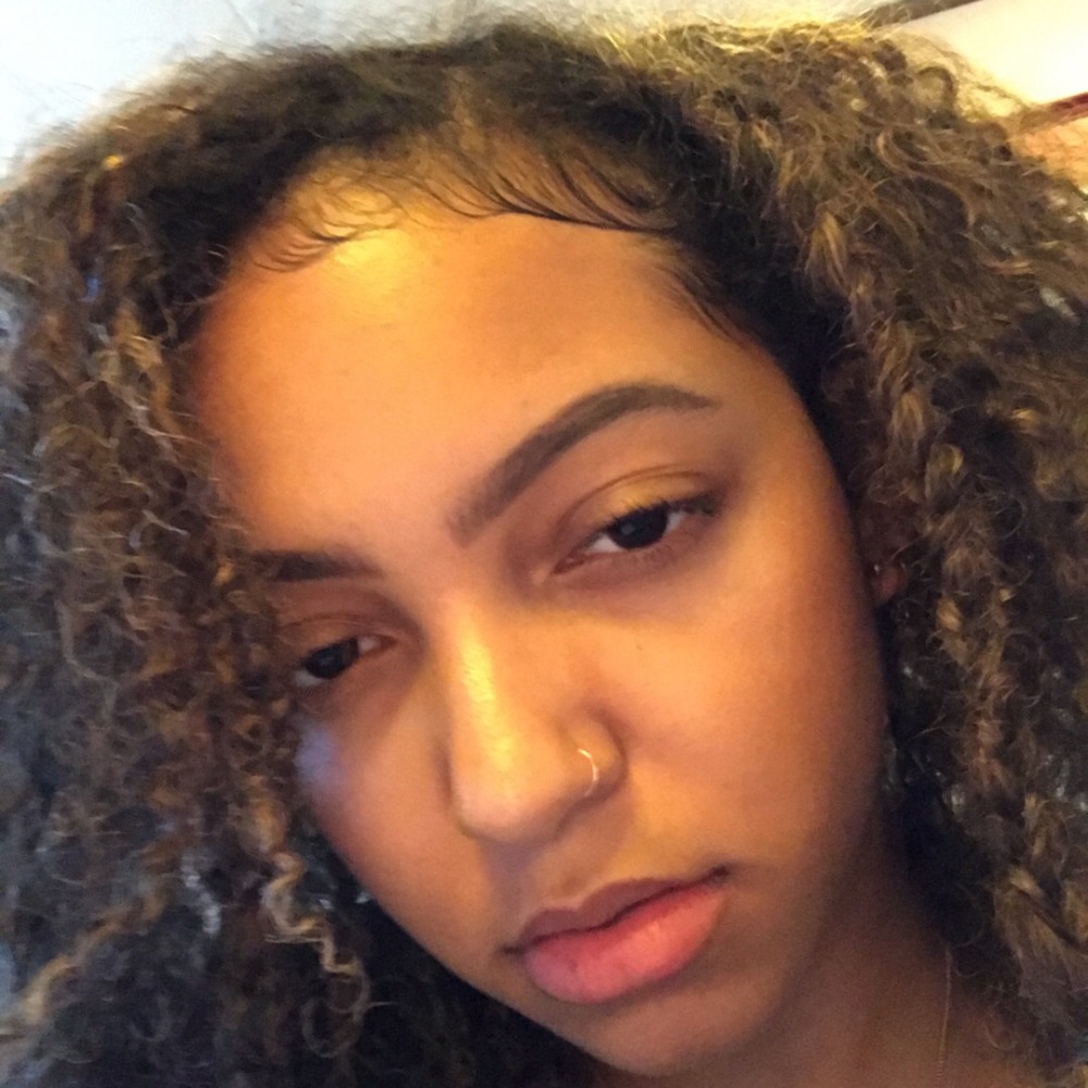 Meet your Posher, Khari